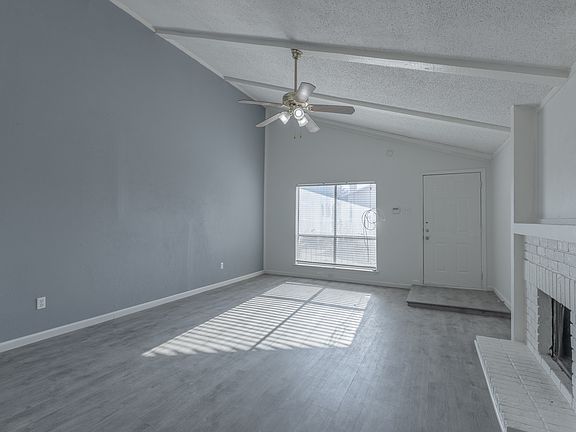 3rd image of 709 Arrowhead Cir