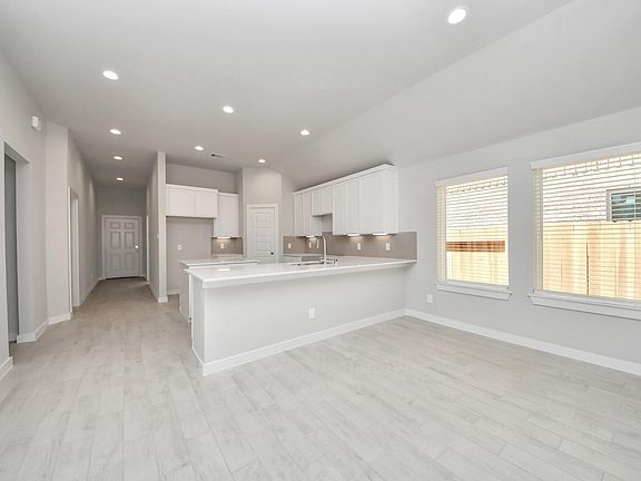 4th image of 11023 Gardenia Creek Dr
