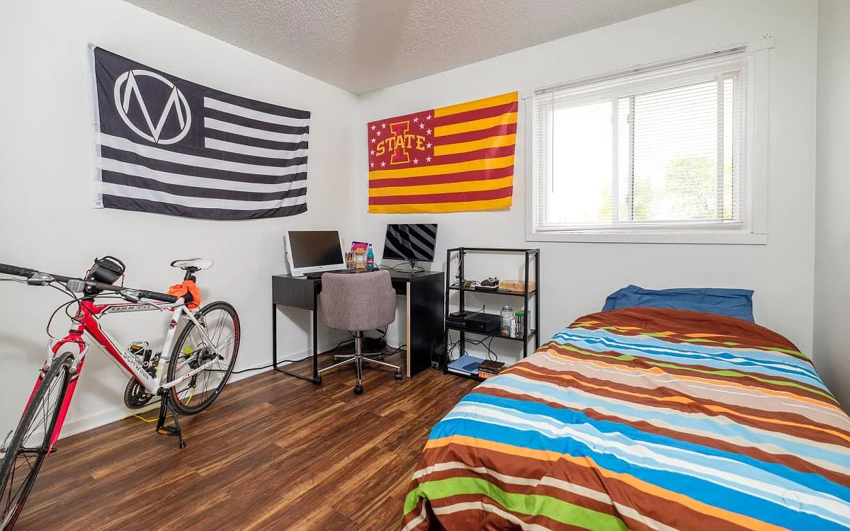 2 bed, 825 sqft, $900 — Photo 4