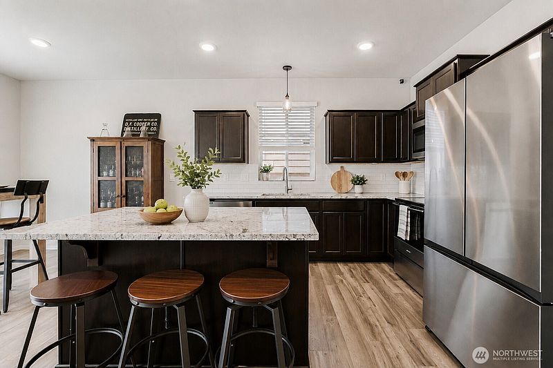 5th image of 18832 109th Avenue Ct E