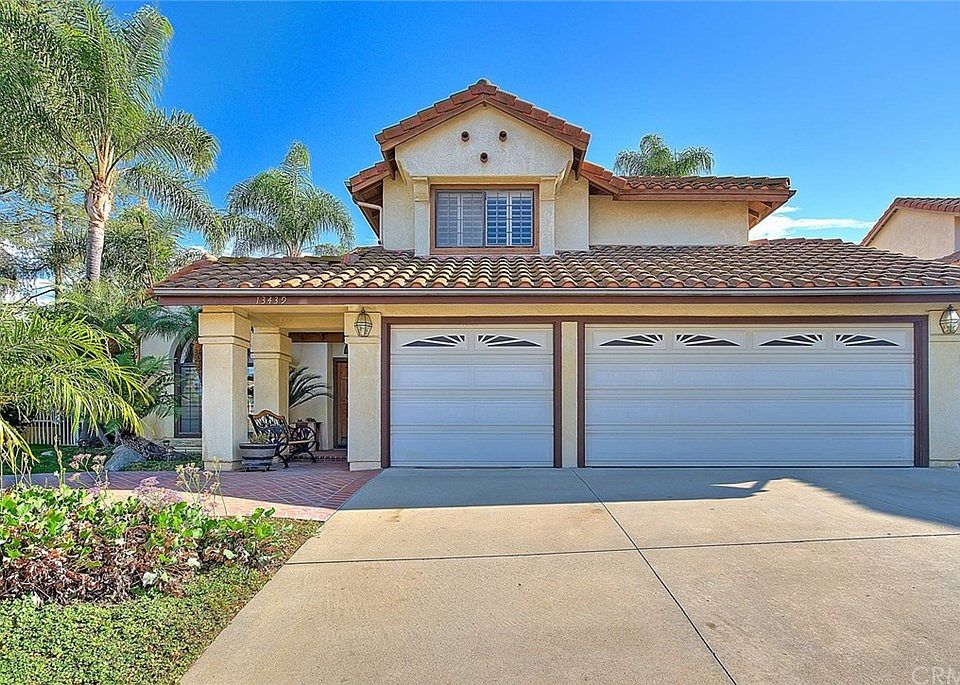 1st image of 13439 Montserrat Ct