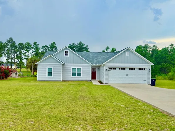 778 Pine Needle Rd, Douglas, GA 31535