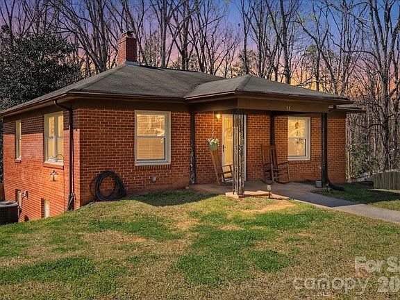 2nd image of 53 Ridge Ct SE
