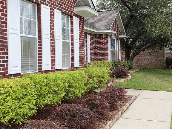 3rd image of 49 Schneider Ave
