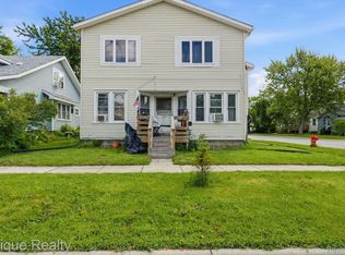 1334 13th St, Port Huron, MI 48060