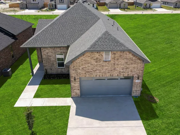 118 Hesed St, Greenville, TX 75402