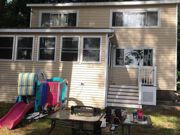 31 Ball Ave — Photo 5