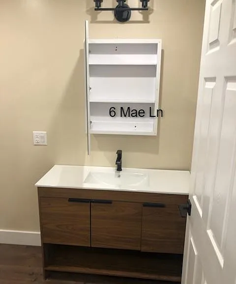 6 Mae Ln — Photo 7