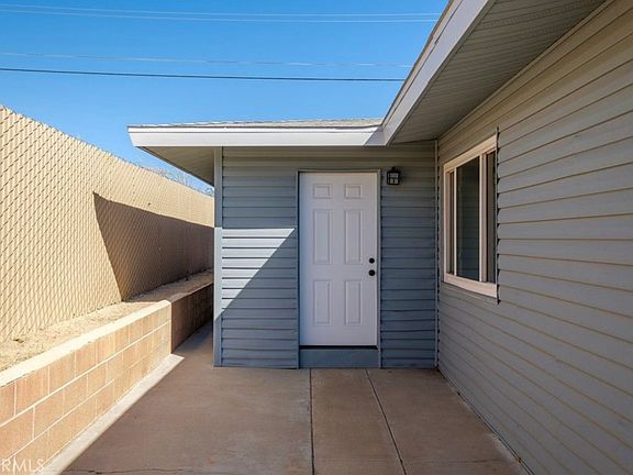 5th image of 1233 E Elizabeth St