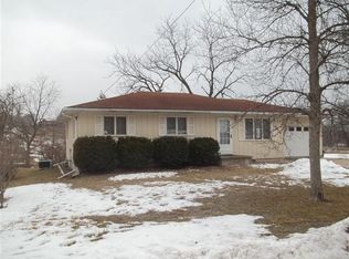604 Wildwood Ln, Centerville, IA 52544