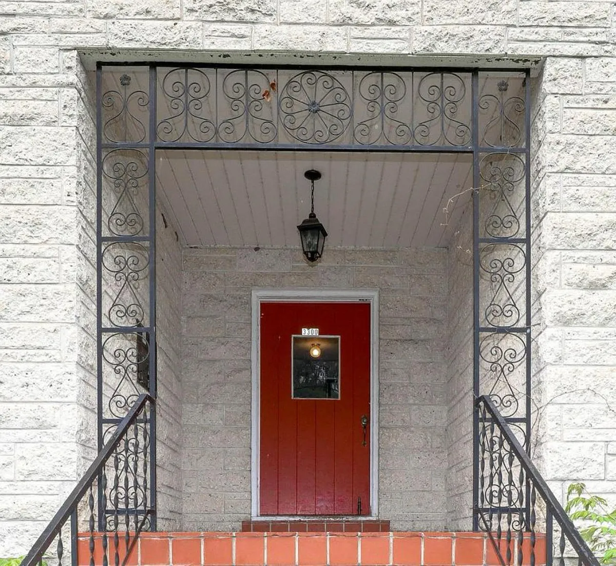 Building Photo - 3300 Tom Green St #4