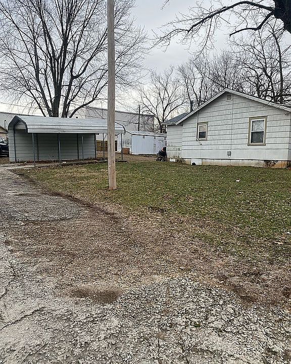 2nd image of 2044 N Taylor Ave