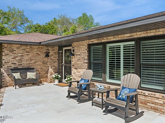 3rd image of 1908 Poppy Ln