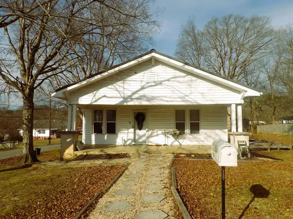 428 Alabama Ave, Etowah, TN 37331