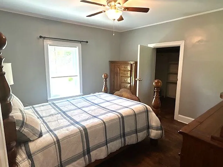 6401 Old Richmond Rd — Photo 16
