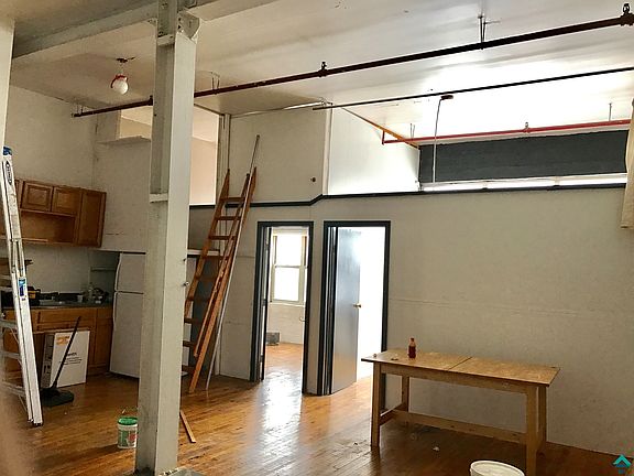 2nd image of 387 Troutman St #404