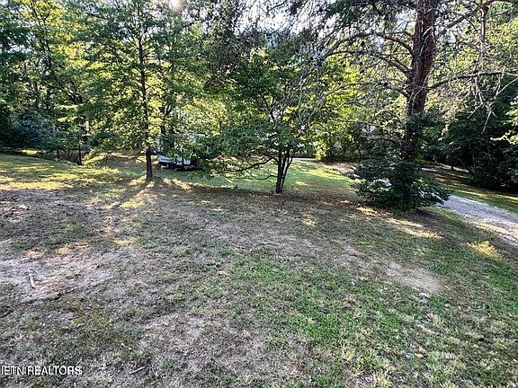 5th image of 727 Ic King Rd