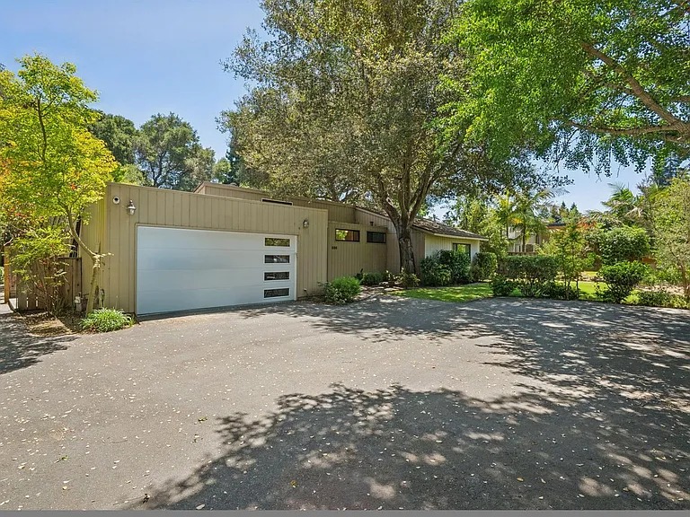 886 Berkeley Ave — Photo 1