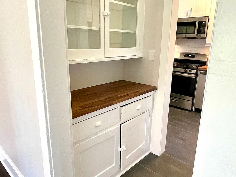 butlers pantry, between dining room and kitchen