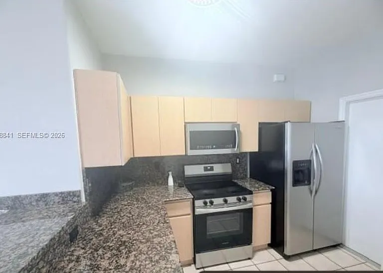 3511 SW 169th Ter #3511 — Photo 2