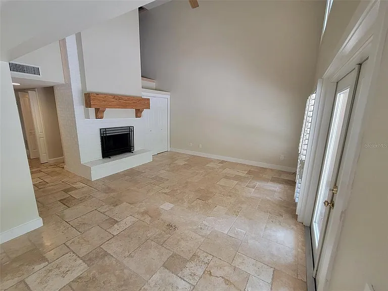 101 Cedar Point Ln — Photo 7
