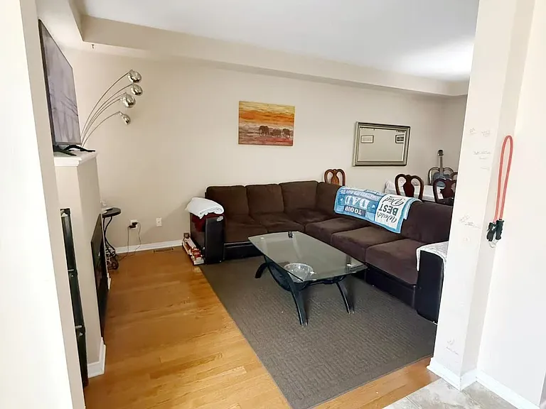 212 Losino Cres — Photo 14