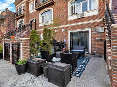 370 90th St #1D, Brooklyn, NY, 11209