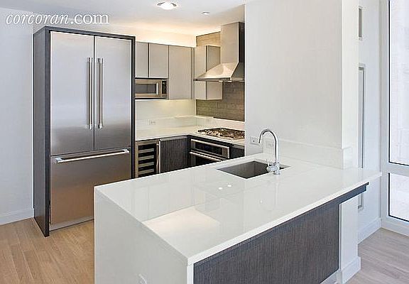 3rd image of 247 W 46th St APT 1404