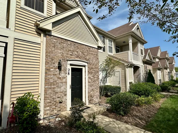 2245 Aurora Dr Unit 28, Hampshire, IL 60140