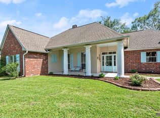 17074 Caroline Ct, Prairieville, LA 70769