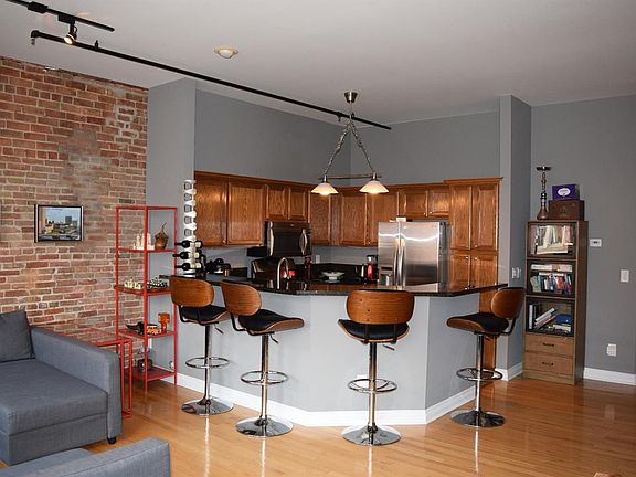 5th image of 120 W Washington St Ste C
