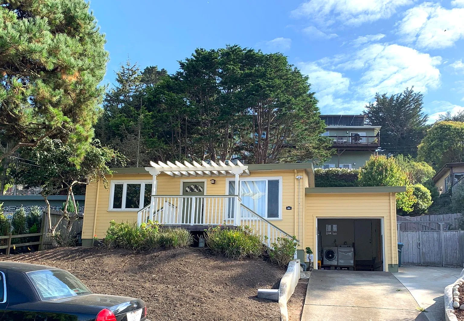 Updated 2br/1.5ba/1gr 1100 Sq/Ft Bright & Sunny Desirable Pacifica Home W Patio & Western Views — Photo 2