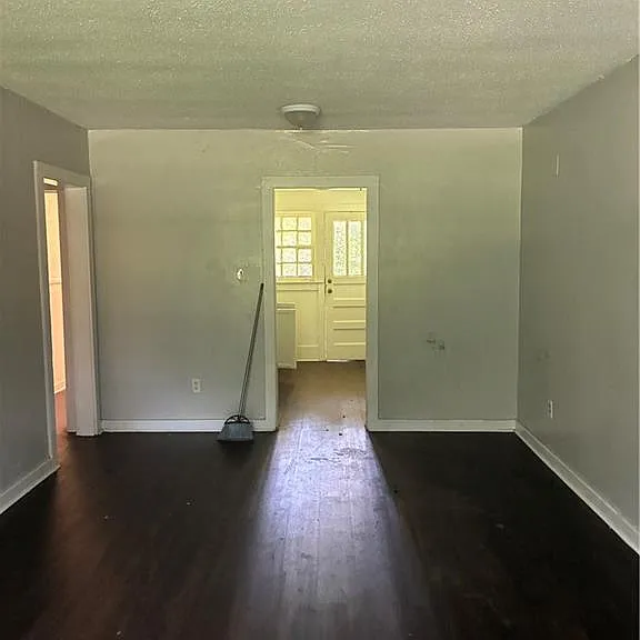 2105 Steiner St — Photo 2