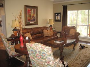 20 William Oaks Dr, Hattiesburg, MS 39402