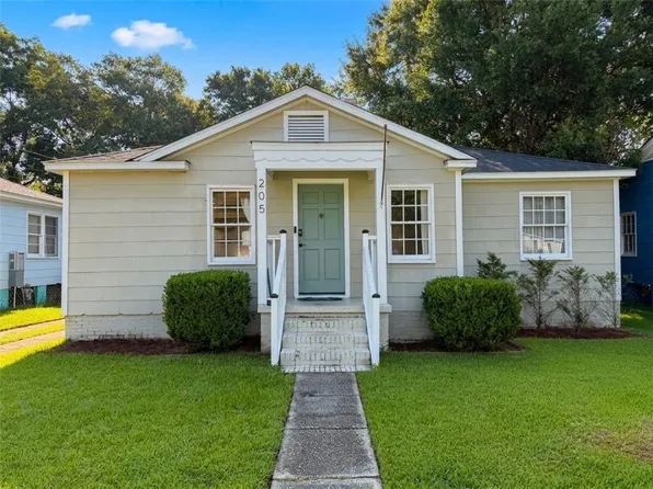 205 Pinehill Dr, Mobile, AL 36606
