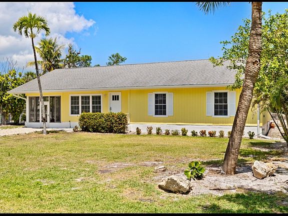 2nd image of 1932 Roseate Ln