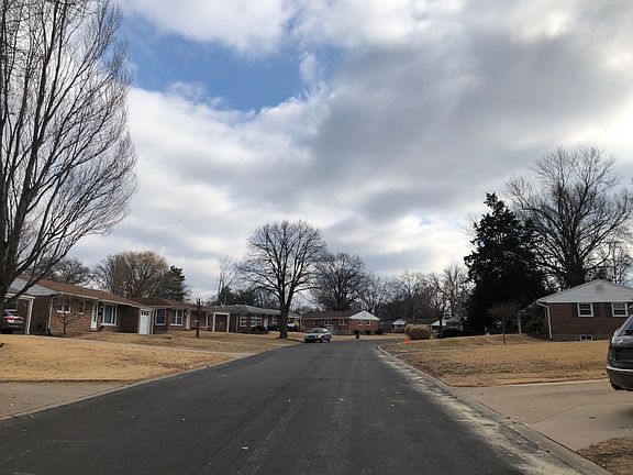 4th image of 365 Saint Patrick Ln