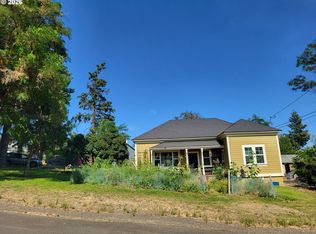 204 1st St, Moro, OR 97039