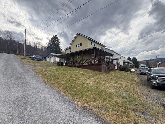 2nd image of 60 Upper Clinton St