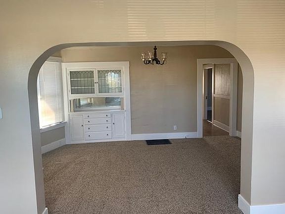 2nd image of 705 W 10th St