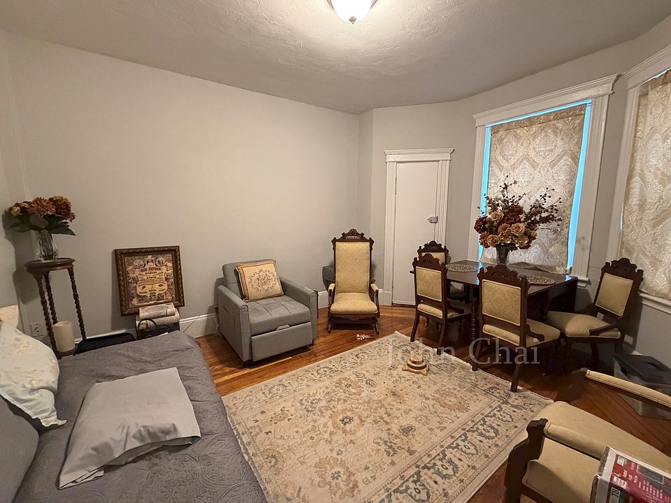 1st image of 15 Royce Rd #31