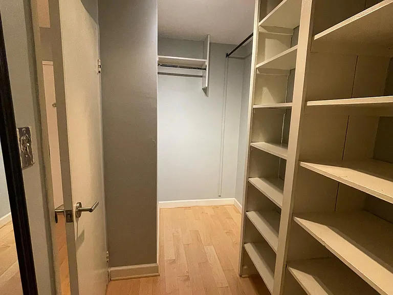 950 25th St NW #306 — Photo 9