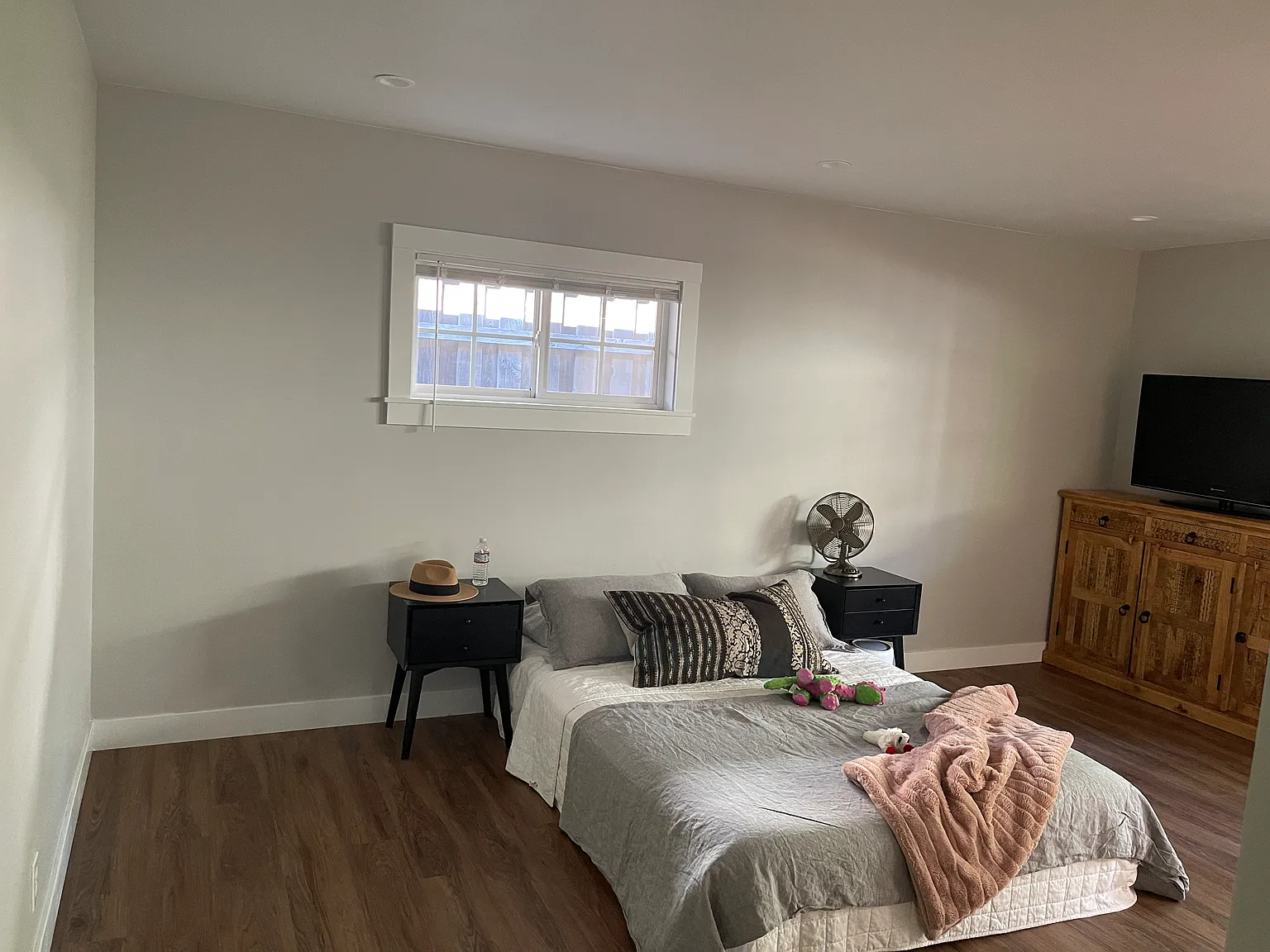 1 bed, 1930 sqft, $2,450 — Photo 3