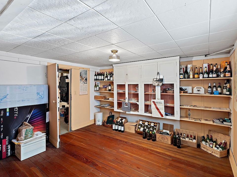 2nd image of 282 Northwood Rd