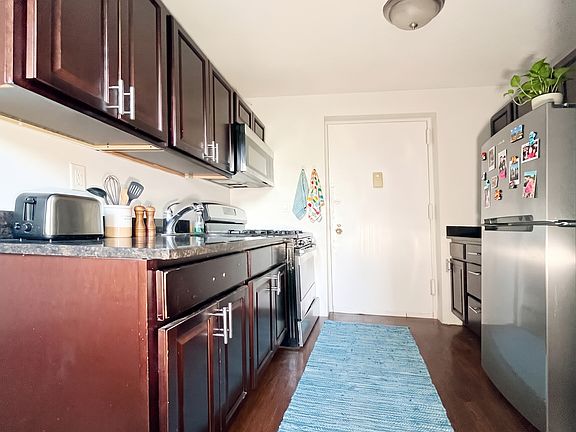 3rd image of 94 Havemeyer St APT 2A