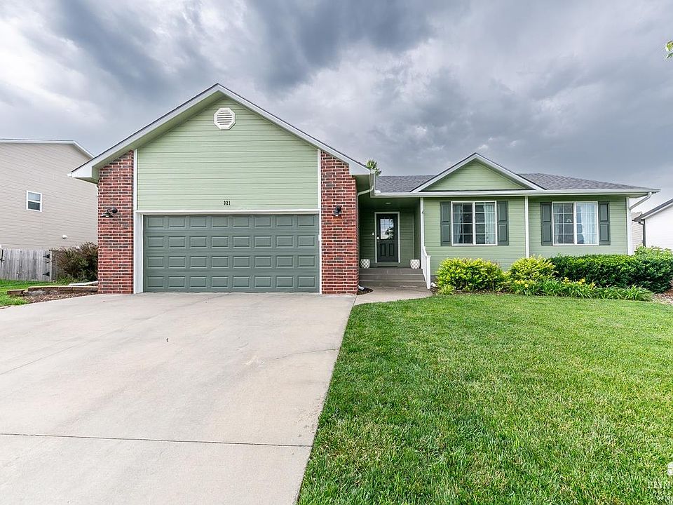 1st image of 321 Highland Ridge Dr