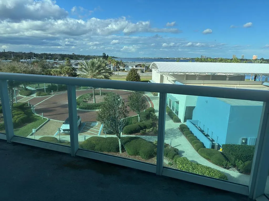 241 Riverside Dr — Photo 2