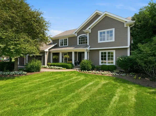 23855 W Sarah Ct, Antioch, IL 60002