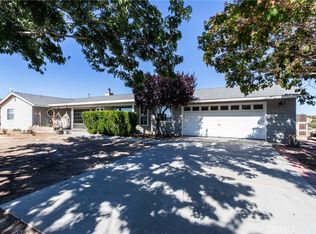 8650 Cowberry Rd, Phelan, CA 92371