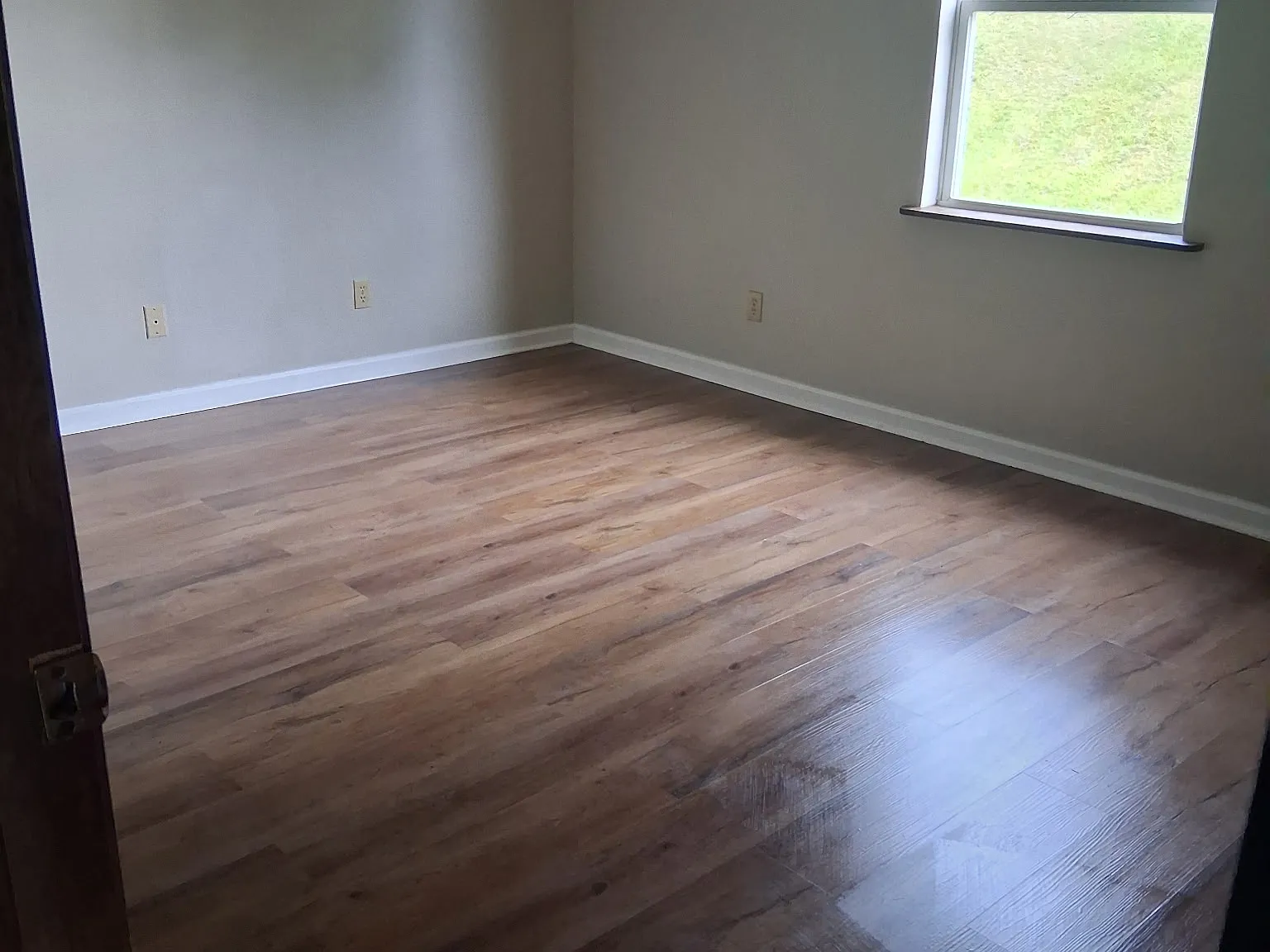 2 bed, 988 sqft, $875 — Photo 3